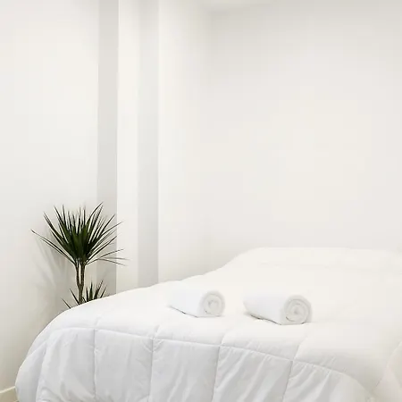 Apartment By Hawkins Exterior 1b