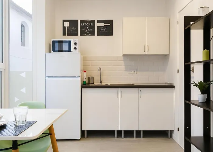 By Hawkins Exterior 1b Apartment Algeciras